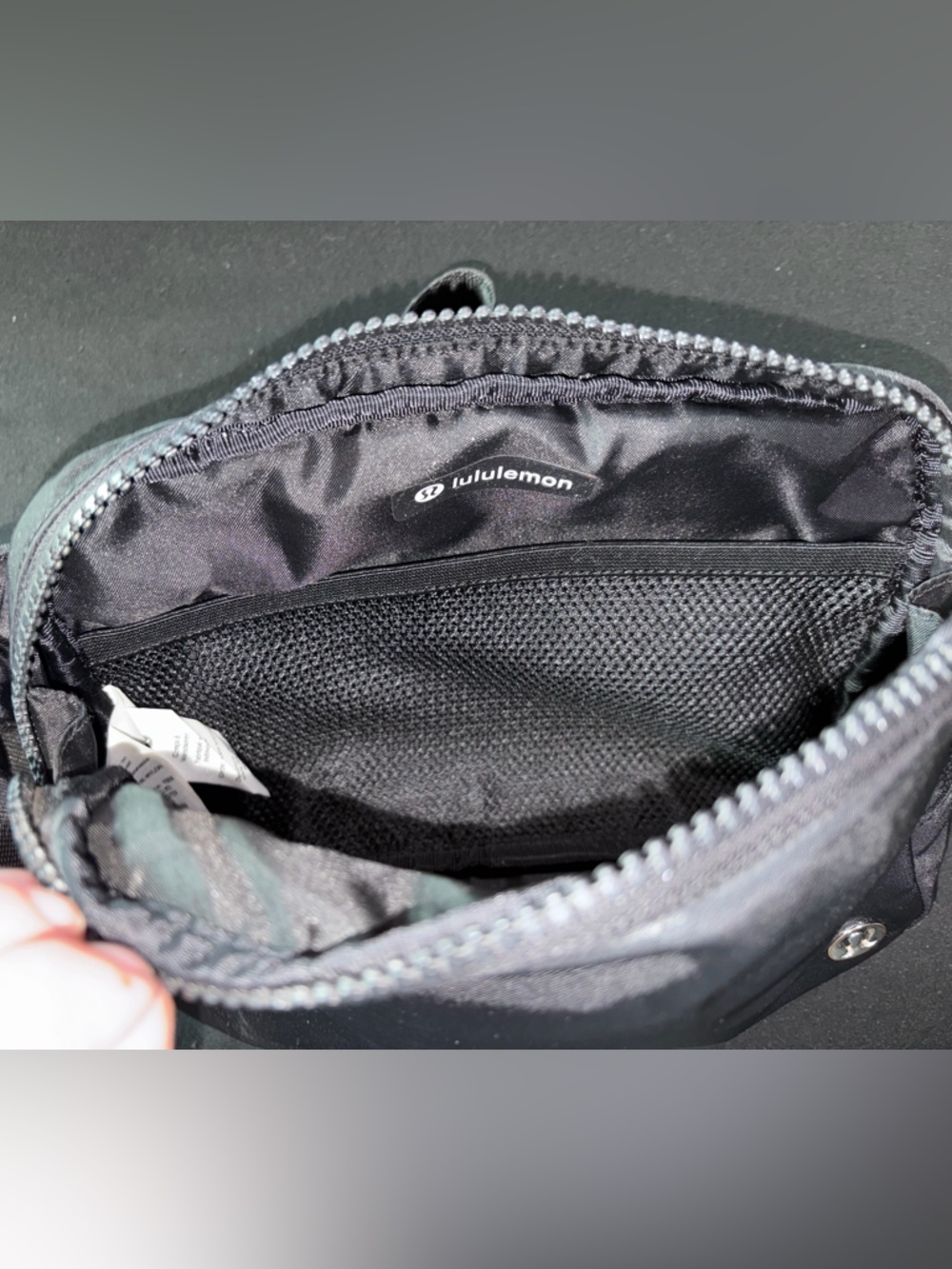 lululemon athletica 2L Black Waist Pack - Compact Everyday Belt Bag - Picture 2 of 4